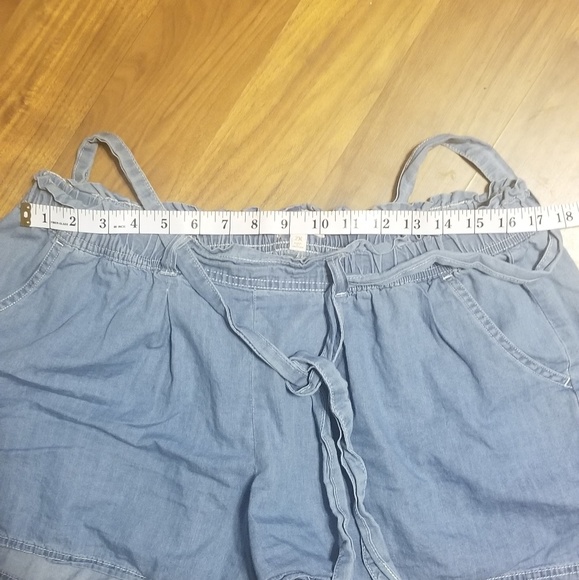 Red Camel curvy shorts - Picture 5 of 6